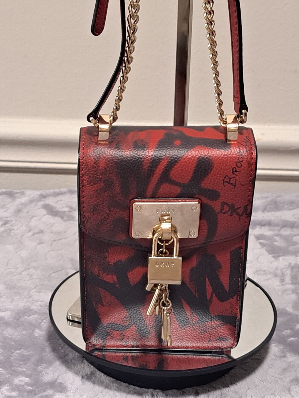 DKNY Elissa North South Mini Crossbody Bsg EUC - Picture 4 of 15